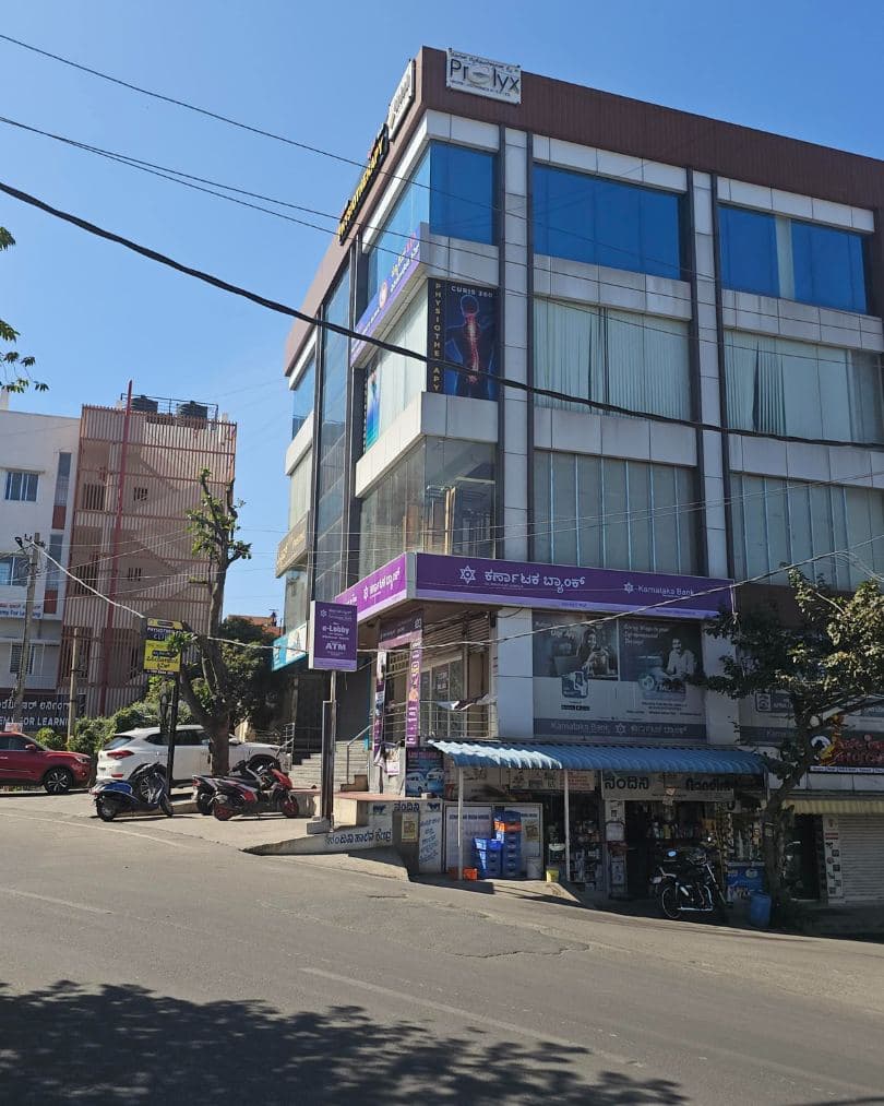 Advanced electrotherapy equipment at Curis 360 Kanakapura Road